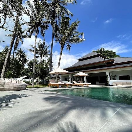 Villa Vespa Lovina Екстериор снимка