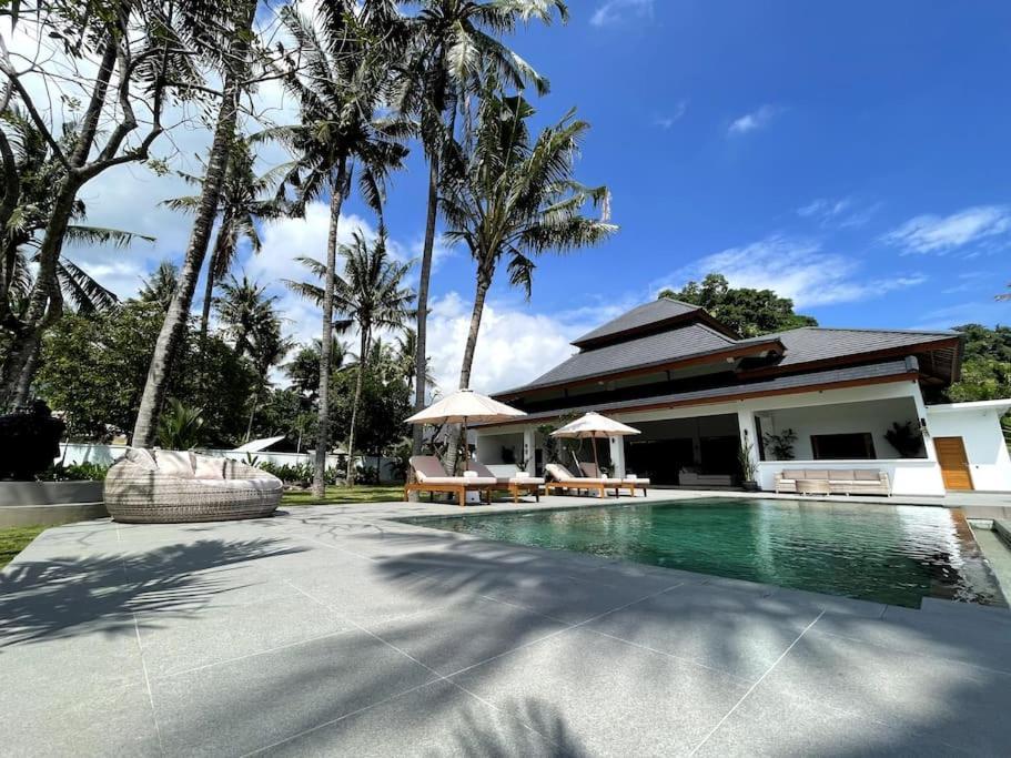 Villa Vespa Lovina Екстериор снимка