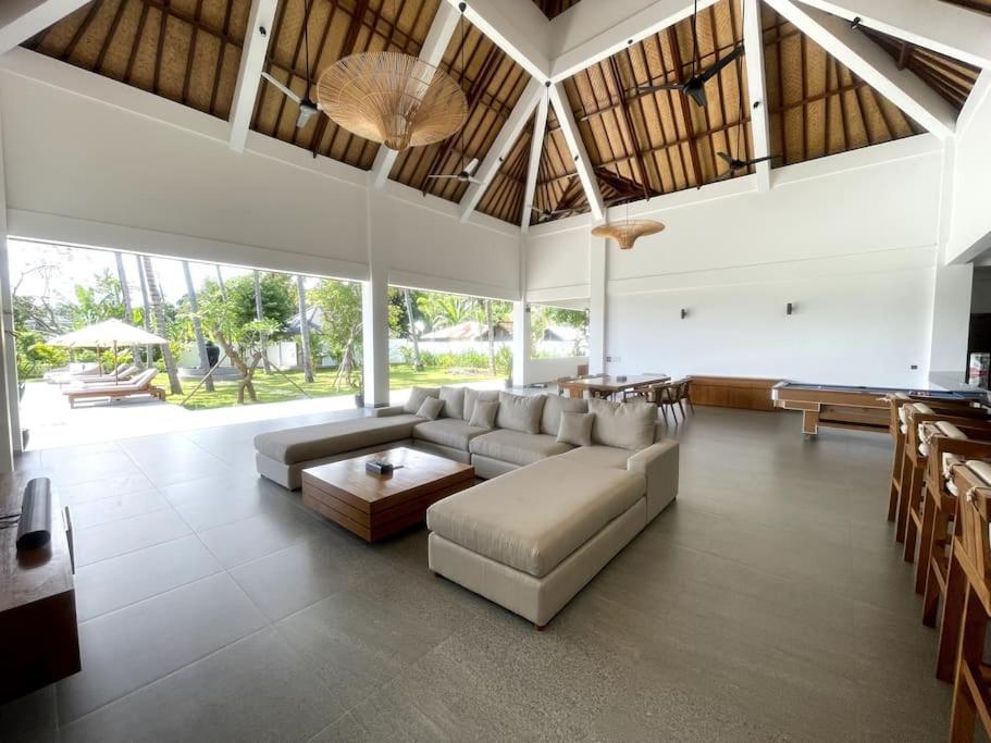 Villa Vespa Lovina Екстериор снимка