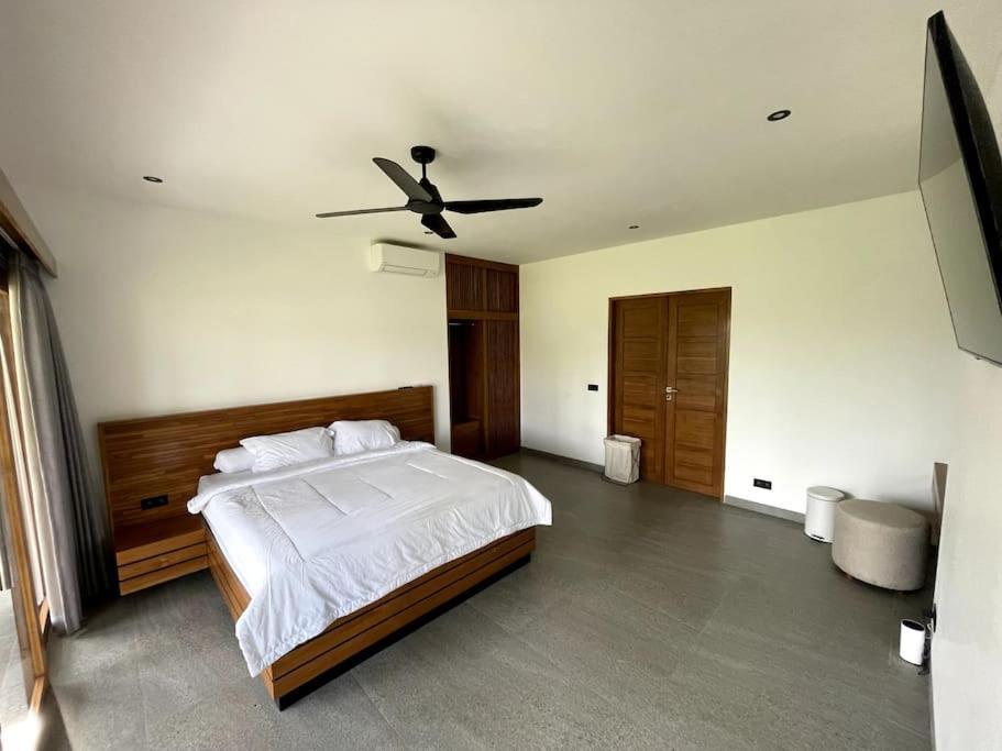 Villa Vespa Lovina Екстериор снимка