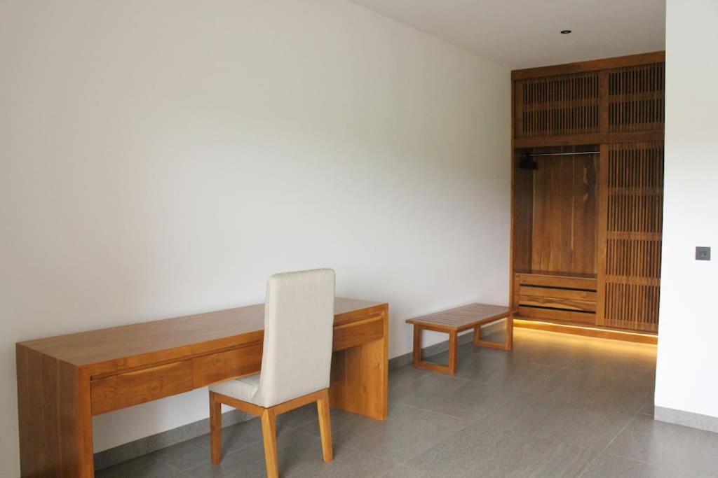 Villa Vespa Lovina Екстериор снимка