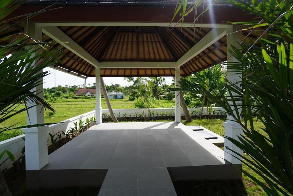 Villa Vespa Lovina Екстериор снимка