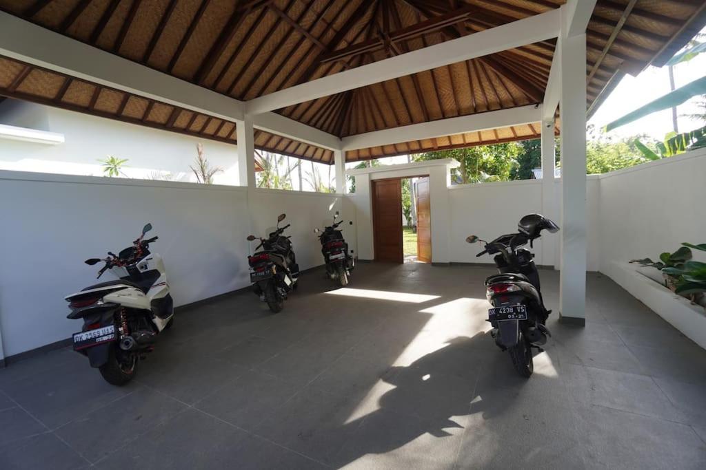 Villa Vespa Lovina Екстериор снимка