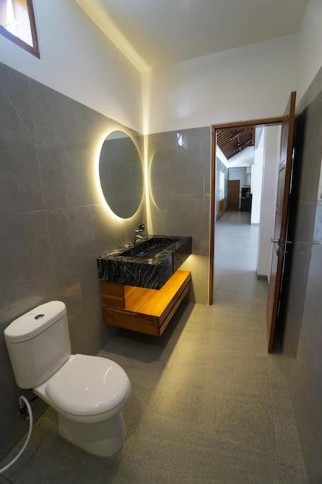 Villa Vespa Lovina Екстериор снимка